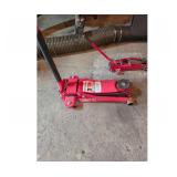 hydraulic jacks 