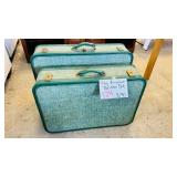 Vintage American Tourister Luggage Set