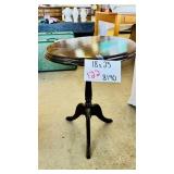 Round Pedestal Accent Table 18x25