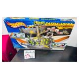 Hot Wheels Robo Wheels Battle Arena Set
