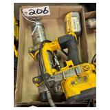 DeWalt 20v Grease Gun with (2) Batteries