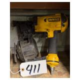 DeWalt D51321 Coil Roofing Nailer
