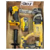 DeWalt 20v Hammer Drill, Light and (1) Battery