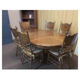 Oak Claw Foot Taable w 5 Chairs "NICE"