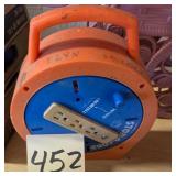 Retractable cord reel