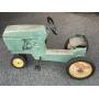 Vintage Ertl John Deere Metal Pedal Car Model 520