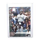 Autographed Ken Griffey Jr. Donruss 1997 Baseball