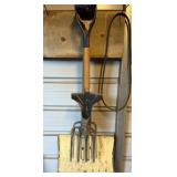(2) Potato Forks, Snow Shovel, Bulb Planter