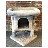 Short Cat Tree 22" x 23" - appears to have no