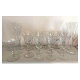 (16) Stemware Glasses