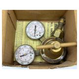 Oxygen Regulator (missing glass lens)