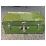 Vintage Trunk 30ï¿½ x 16ï¿½ x 12.5ï¿½- no key -