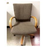 Cloth Office Chair, Wooden Arms & Base 24'x36'