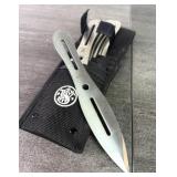 (6) Smith & Wesson Throwing Knives, 8ï¿½
