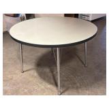 Shorter Adjustable Height Round Table 42' x 26'