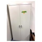 Metal Cabinet with Keys 36' x 24' x 72'