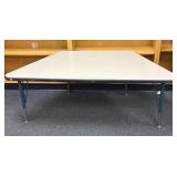Short Table 56' x 26' x 20'