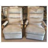 Pair of Tan La-Z-Boy Reclining Chairs 27" x 32" x