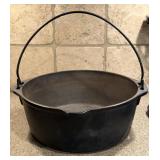 Cast Iron Pot 10.5" x 4"