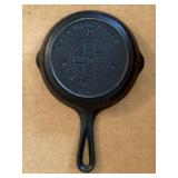 Griswold No 0 Cast Iron Skillet 562 - 4.5" x 7"