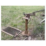 Vintage Clay Pigeon Thrower - overall