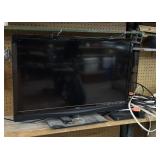 Vizio 32" LED TV and Extension Cords