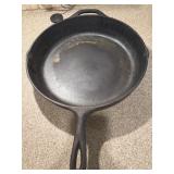 SK Cast Iron Skillet 13.5" x 20" Overall