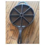 Lodge Triangle Cornbread Pan - 9" x 15" overall