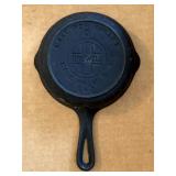 Griswold No 0 Cast Iron Skillet 562 - 4.5" x 7"