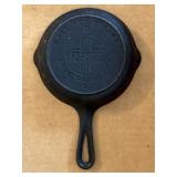 Griswold No 0 Cast Iron Skillet 562 - 4.5" x 7"