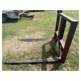 3 Point Round Bale Carrier