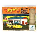 Vintage 1967 HotWheels Pop-Up Service Station 9"