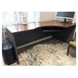 Computer Desk 71' x 35.5' x 29'