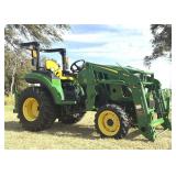 2020 John Deere 2032R Tractor with 220R Loader