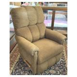 La-Z-Boy Recliner 32" x 28" x 40"