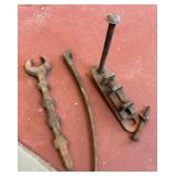 Railroad Wrench, Small Bar, Latch