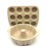 Pampered Chef Family Heritage Stoneware Bundt Pan