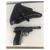 Replica German Luger in Holster