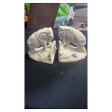 Elephant book ends