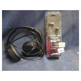 2 pairs of headphones