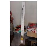 Adjustable support column