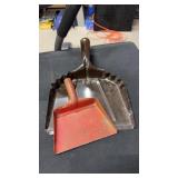 Metal dustpans