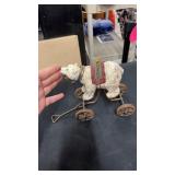 Polar bear decor