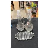 Cruet set