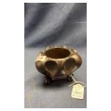 Small pot with elephants
