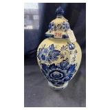 13ï¿½ tall ginger jar w lid