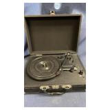 Suitcase record player - no cord
