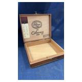 Cigar box / case
