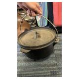 Cast metal pot