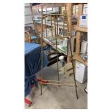 Easel
